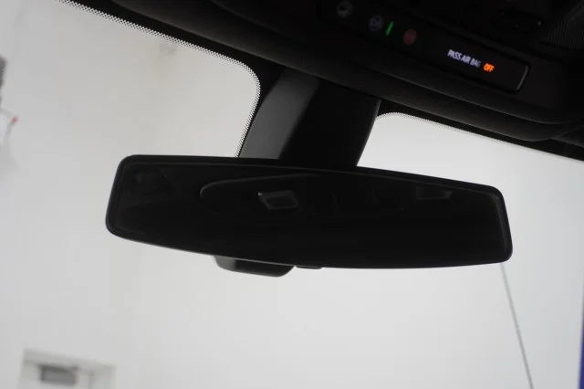 Used 2020 WHITE GMC Elevation image 35