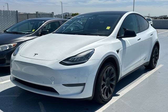 Used 2021 White Tesla Long Range image 2