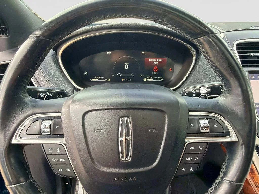 Used 2020 Blue Lincoln Reserve image 27