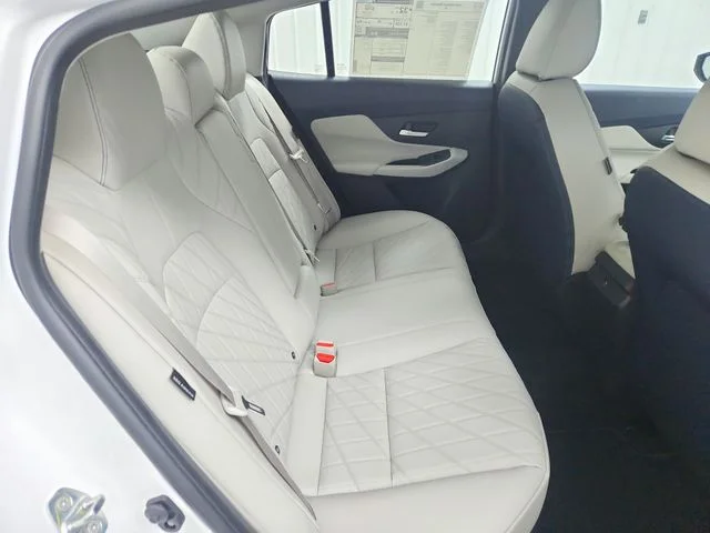 New 2026 White Nissan SL image 38