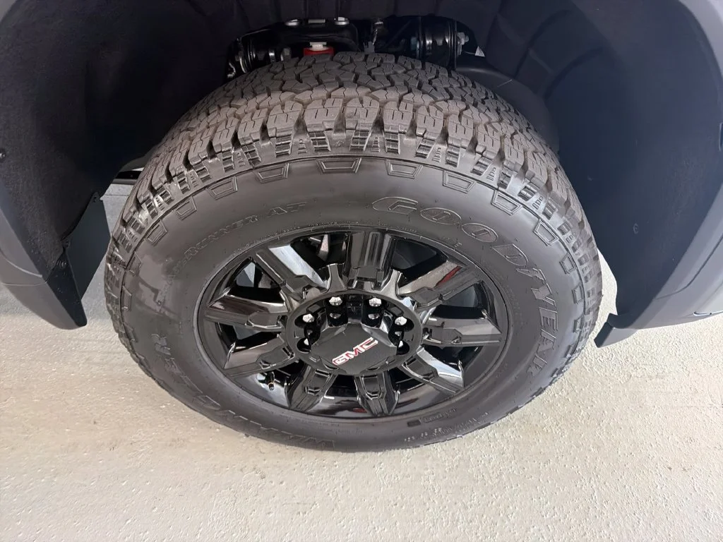 New 2026 Sterling Metallic GMC AT4 image 4