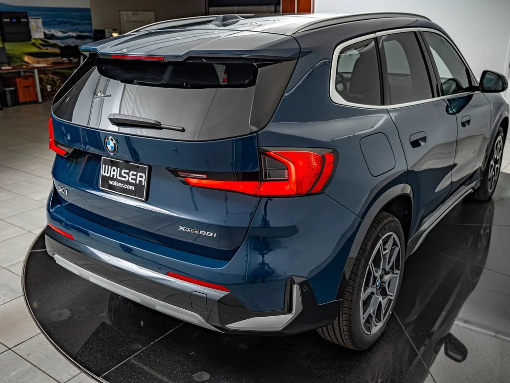 New 2026 Night Dusk Blue Metallic BMW xDrive28i image 16