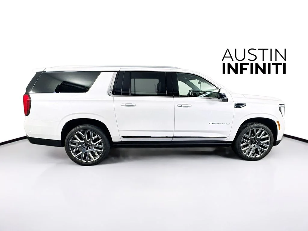 Used 2025 White GMC Denali Ultimate image 8