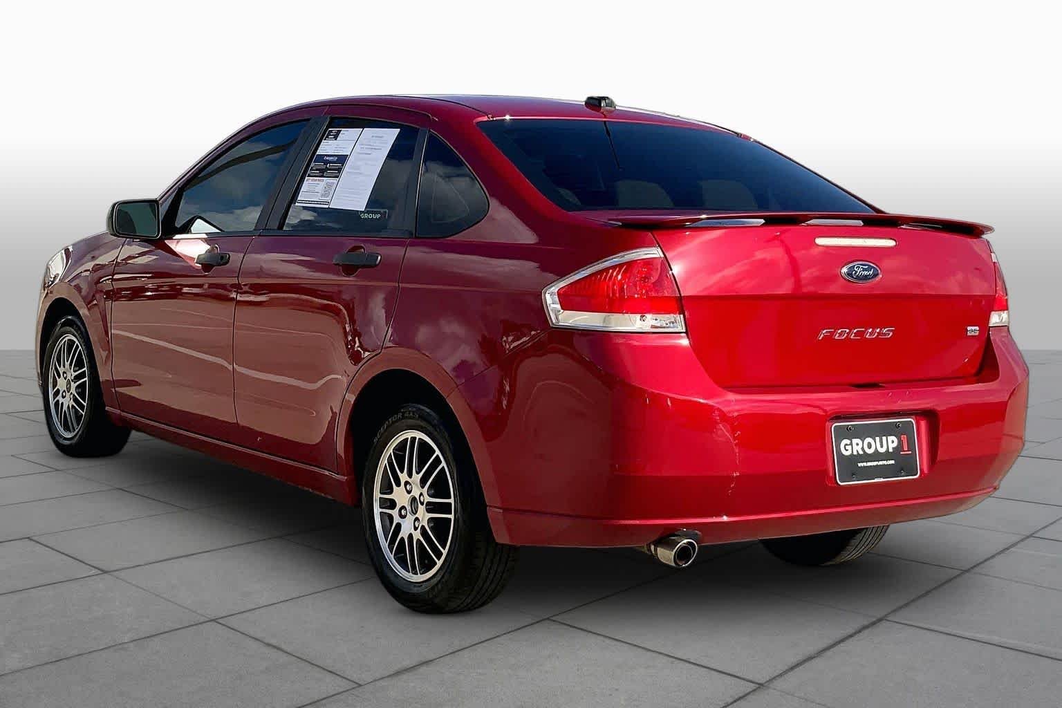 Used 2010 Sangria Red Metallic Ford SE image 11