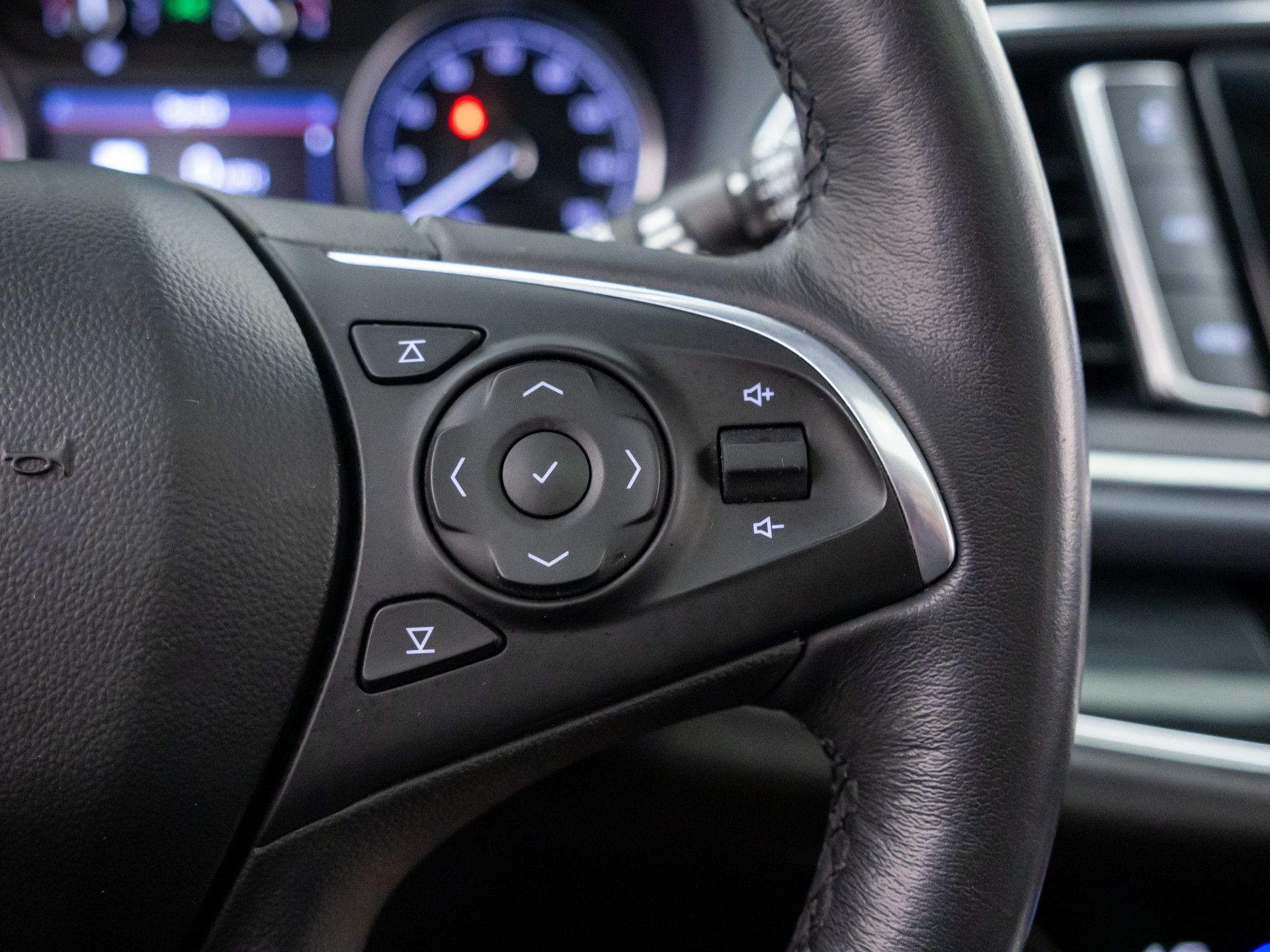 Used 2021 Gray Buick Premium Group image 33
