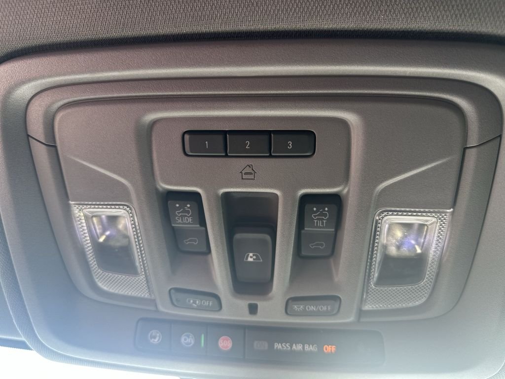 Used 2022 Summit White Chevrolet LTZ image 20