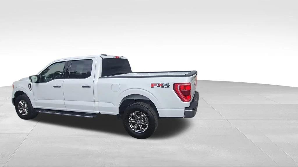Used 2021 White Ford XL image 6