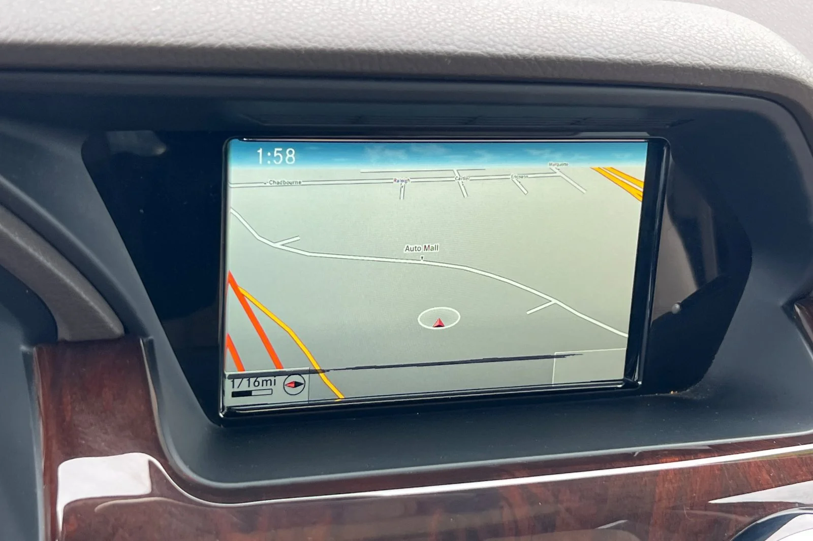 Used 2014  Mercedes-Benz GLK 250 image 20