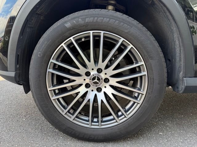 Used 2023 Black Mercedes-Benz GLC 300 image 11