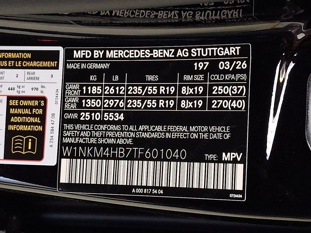 New 2026 Obsidian Black Metallic Mercedes-Benz GLC 300 image 54