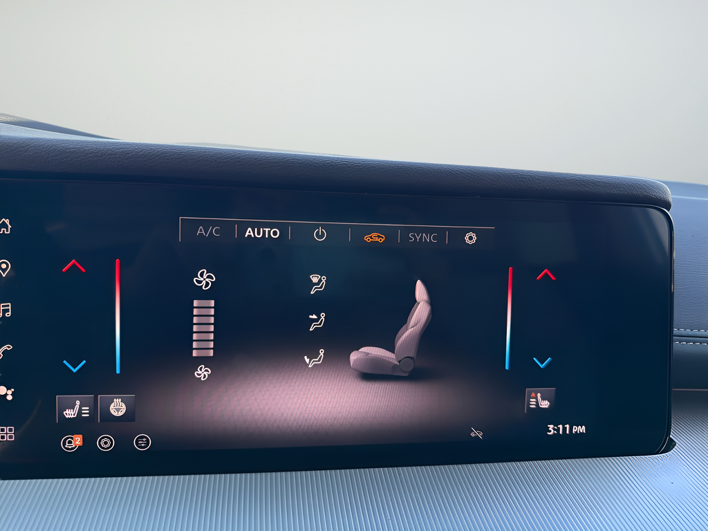 New 2026 White Nissan SL image 37