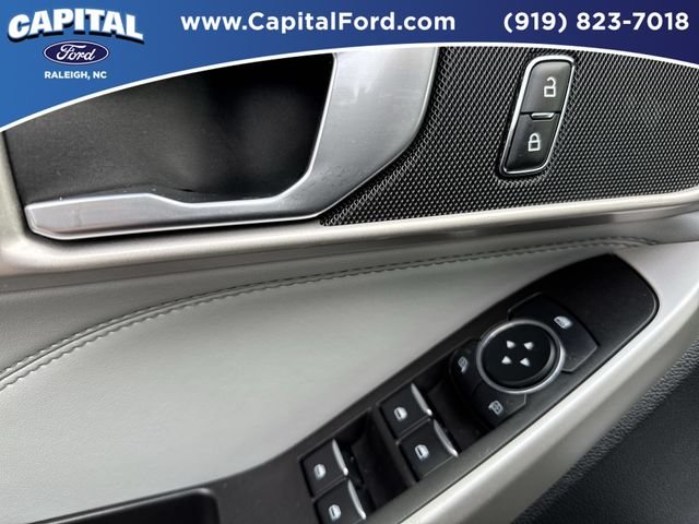 Used 2023 Blue Ford XLT image 21