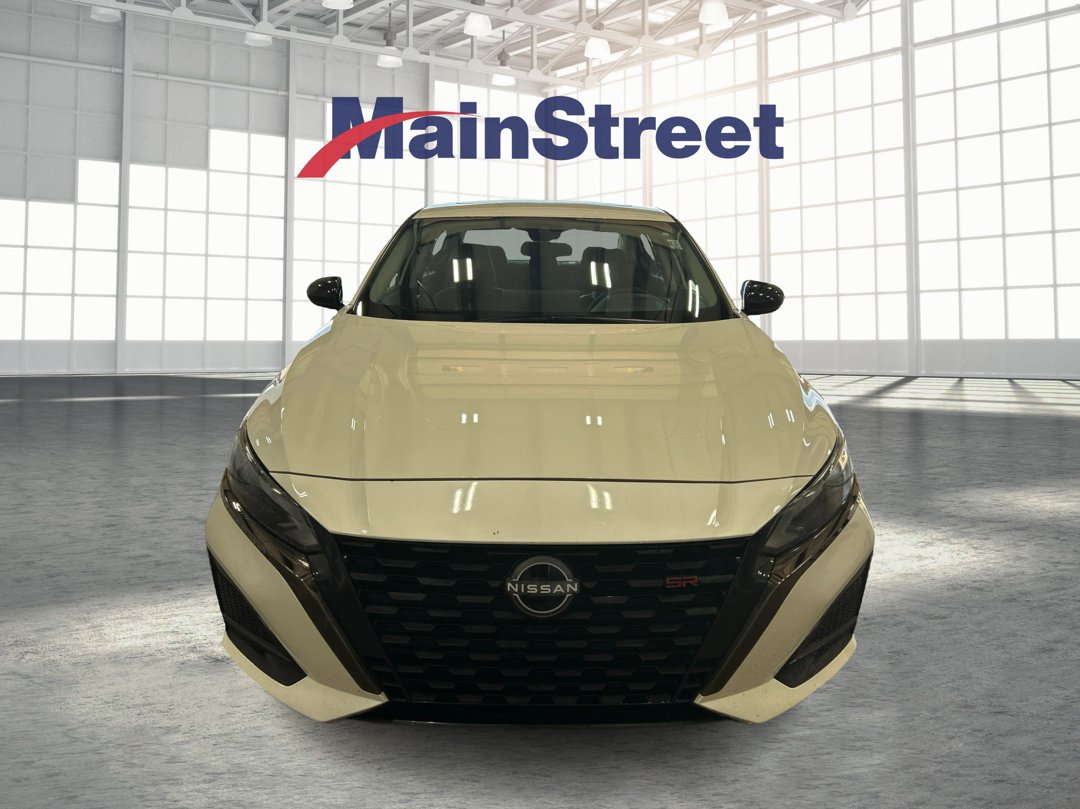 Used 2023 White Nissan 2.5 SR image 8