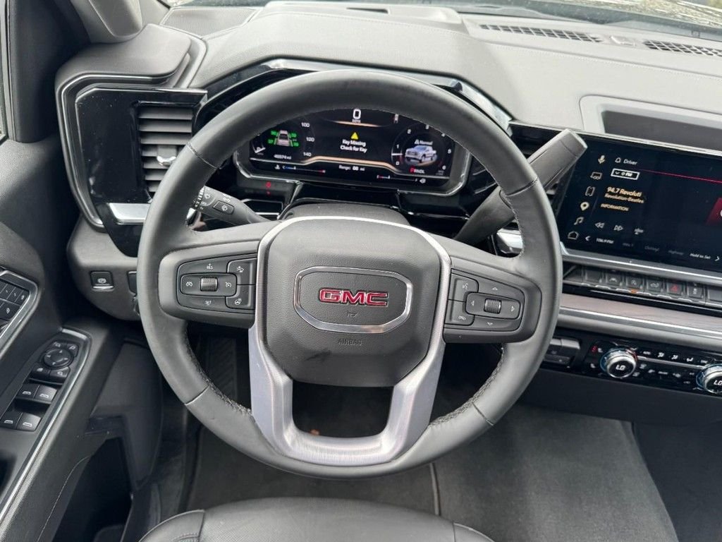 Used 2025 Black GMC SLT image 12