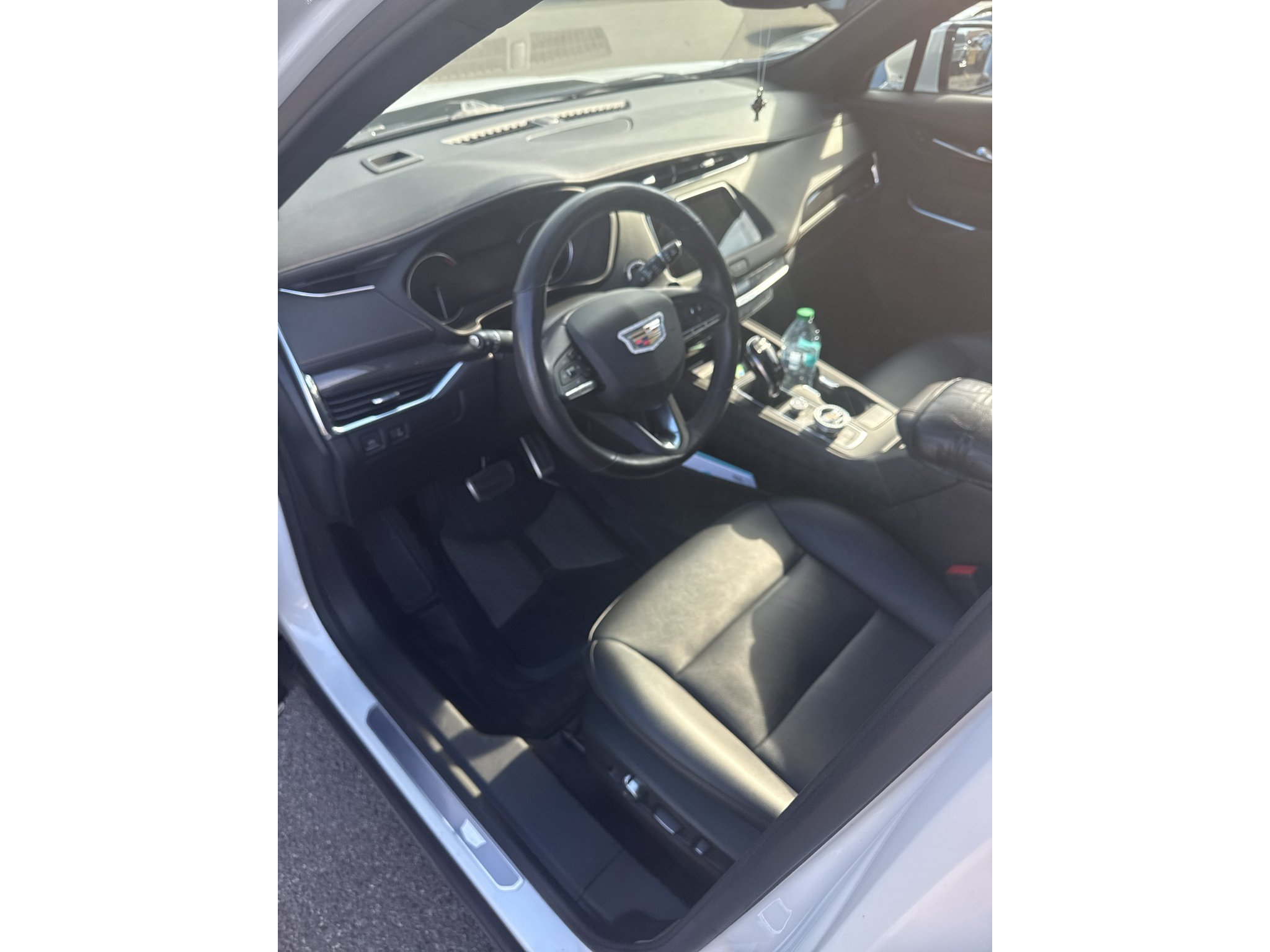 Used 2023 CRYSTAL WHITE TRICOAT Cadillac AWD Sport image 4