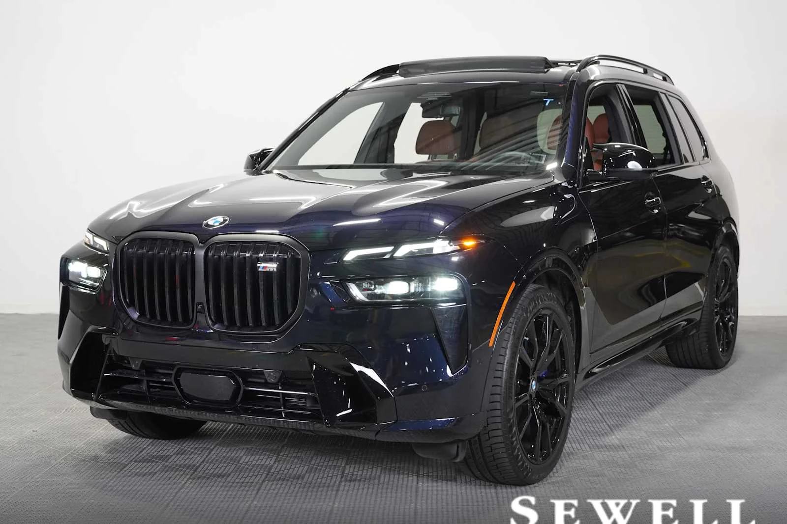 2026 BMW X7 M60i's photo