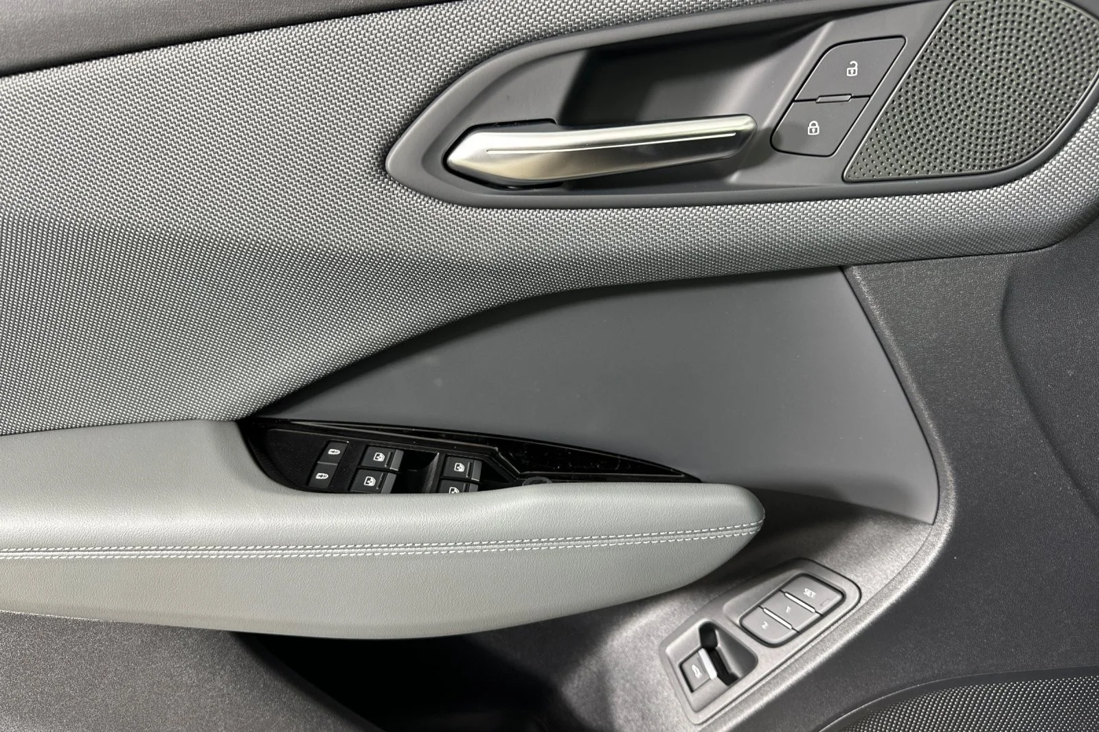 New 2026 Daytona Gray Pearl Effect Audi S line quattro image 10