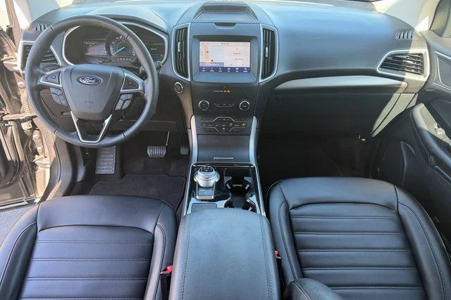 Used 2020 Gray Ford SEL image 22