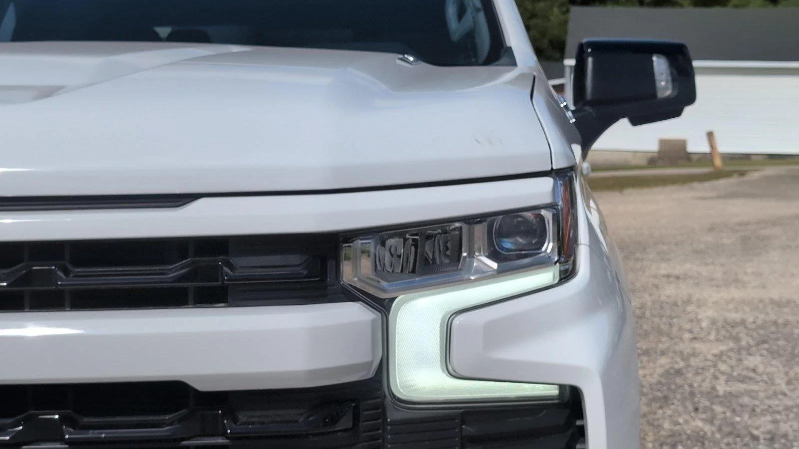 Used 2025 Summit White Chevrolet RST image 12