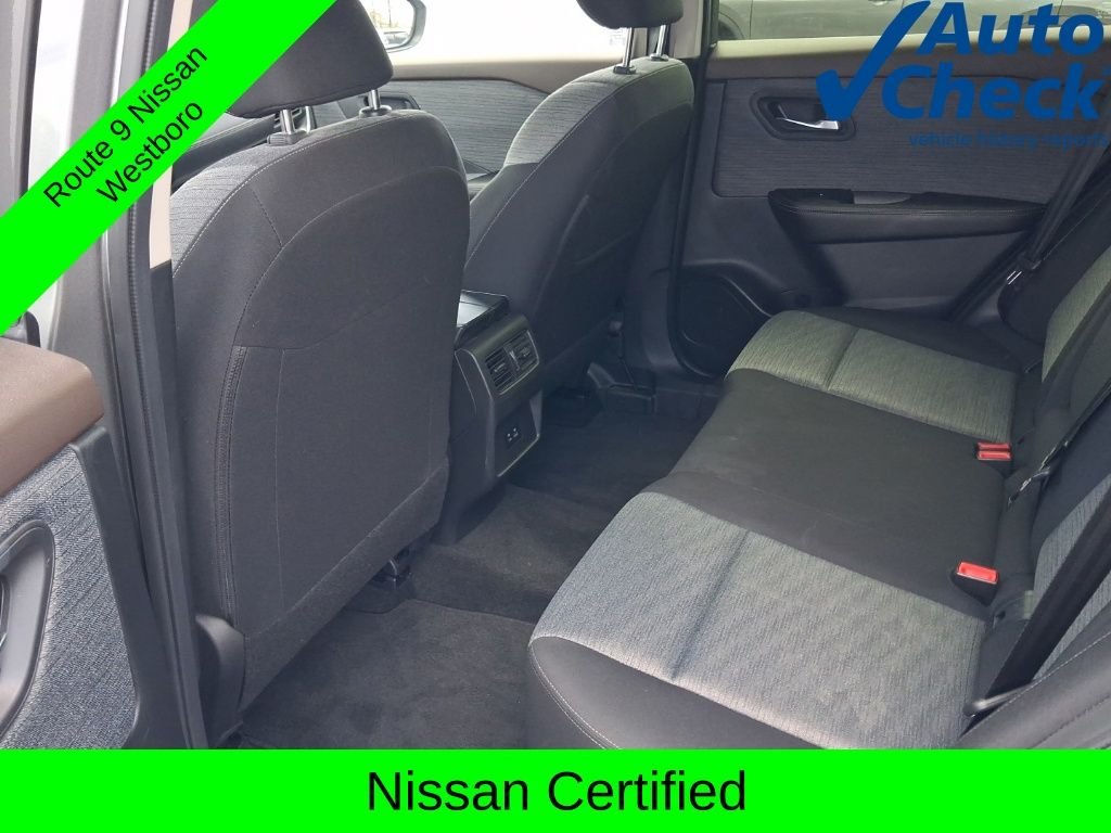 Used 2023 Gray Nissan SV image 12