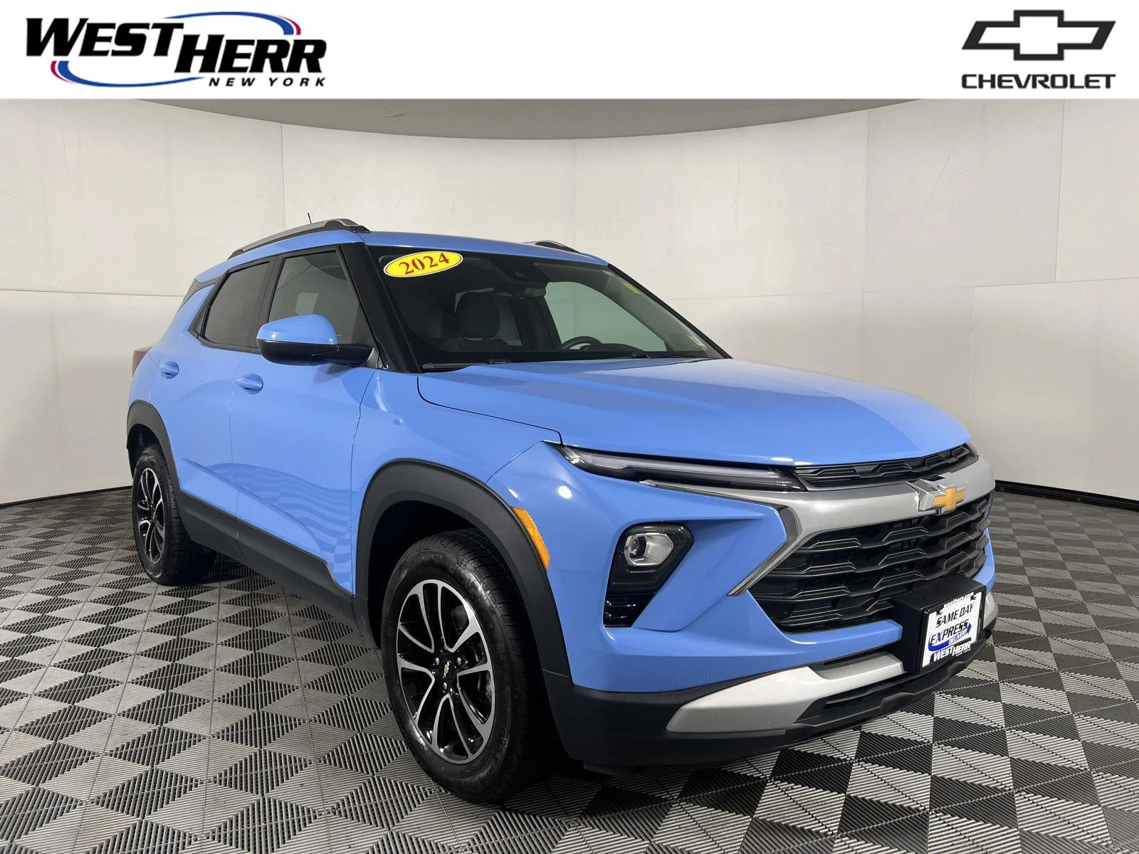 Used 2024 Fountain Blue Chevrolet LT image 1