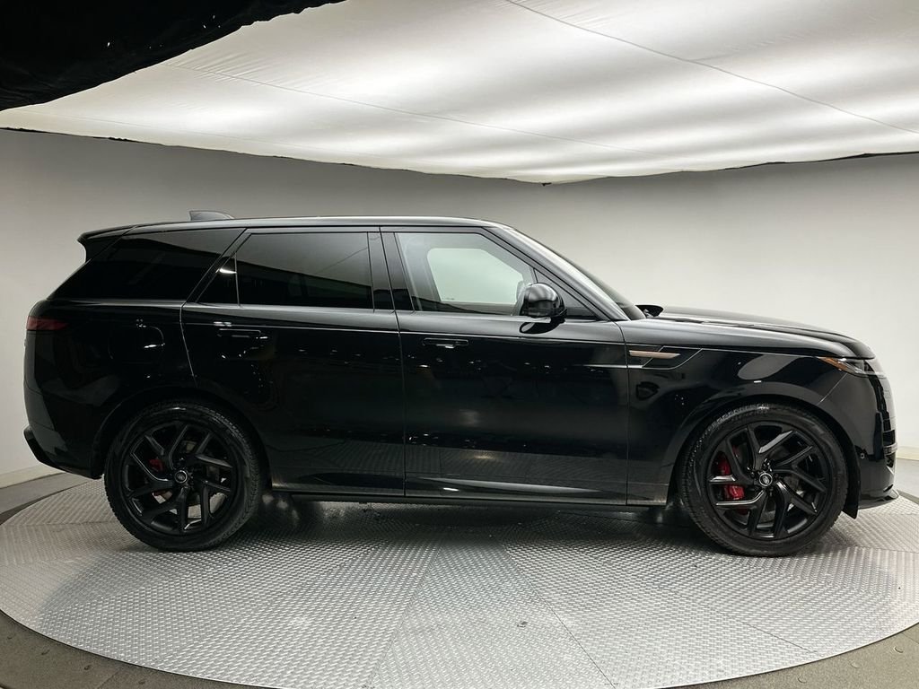 Used 2023 Santorini Black Metallic Land Rover SE Dynamic image 14