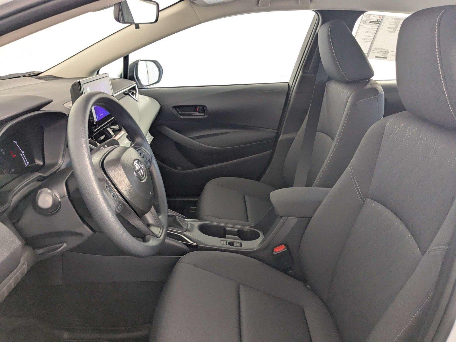 New 2027 Wind Chill Pearl <sup>1</sup> Toyota  LE image 8