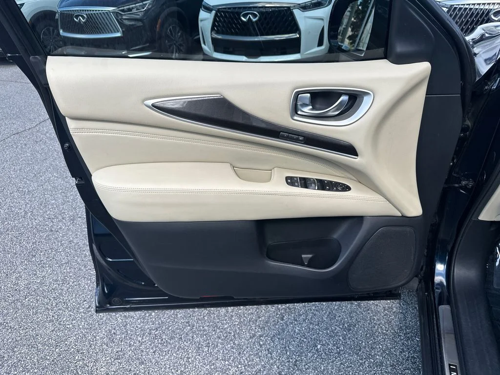 Used 2016 Blue INFINITI Base image 10