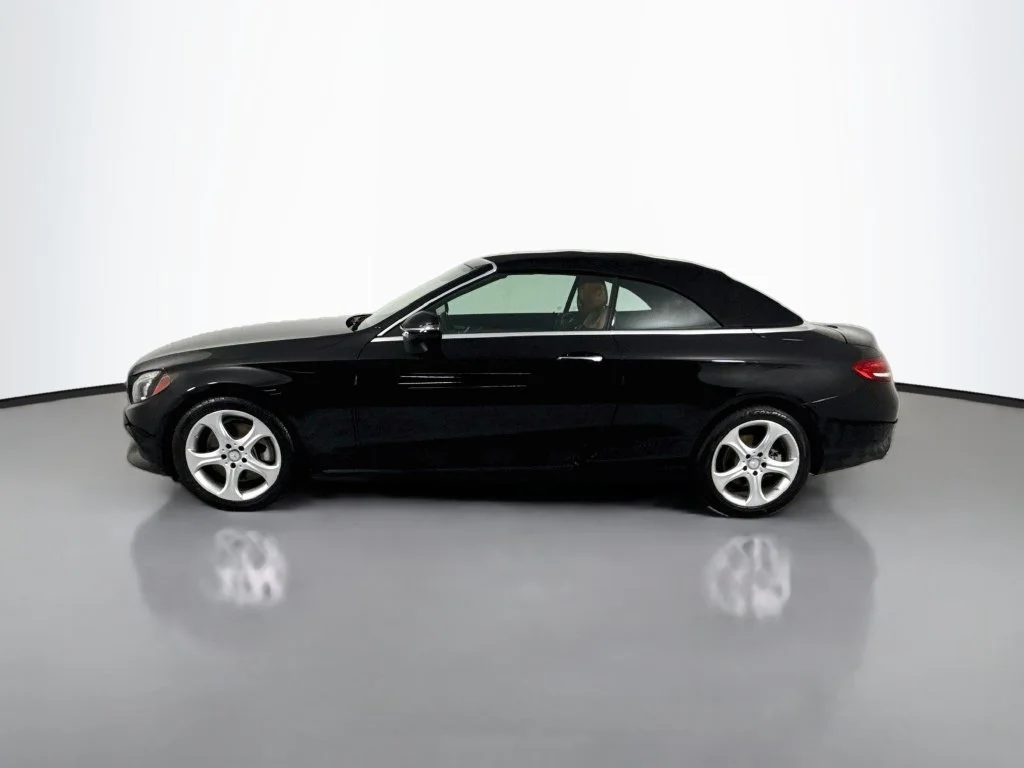 Used 2017  Mercedes-Benz C 300 image 2