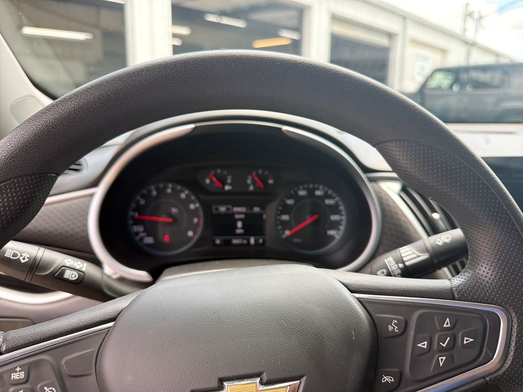 Used 2023 Gray Chevrolet LT image 19