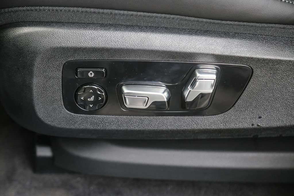New 2026 Mora Metallic BMW Label image 18