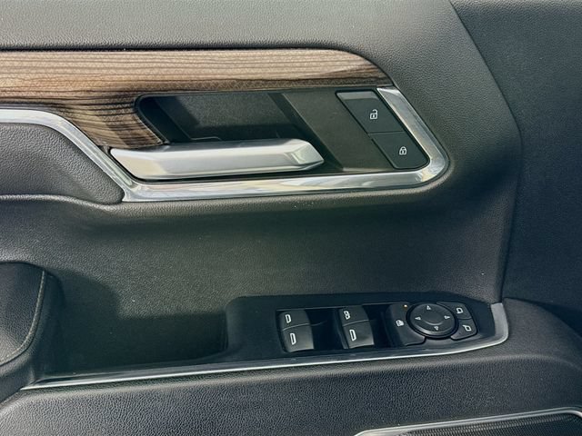 Used 2023 Summit White Chevrolet RST image 18