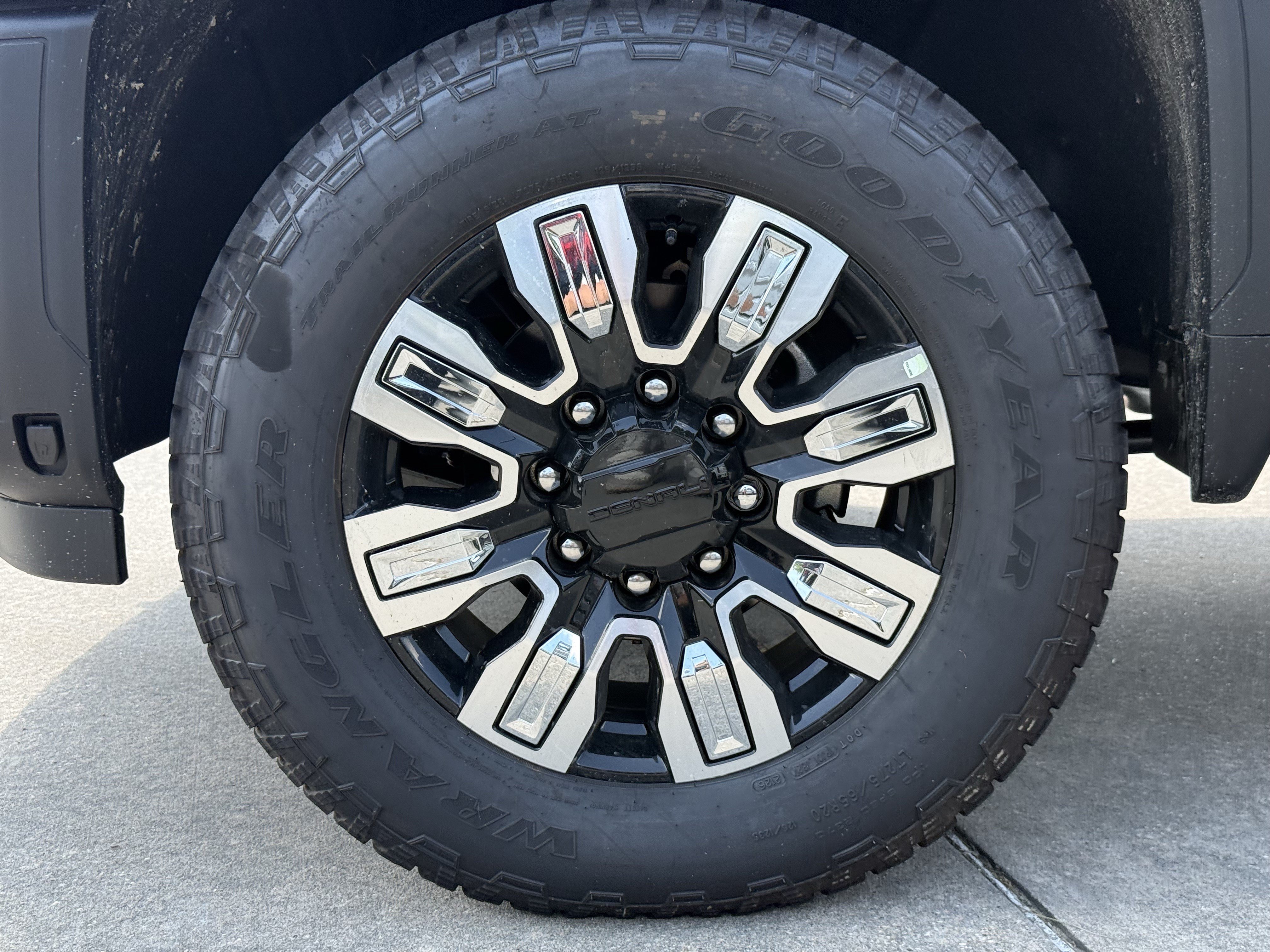 2026 GMC Sierra 2500HD Denali - Photo 8