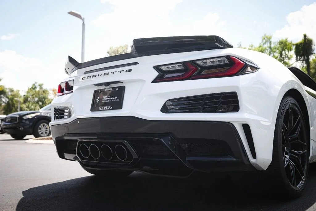 Used 2026 Arctic White Chevrolet Z06 image 16