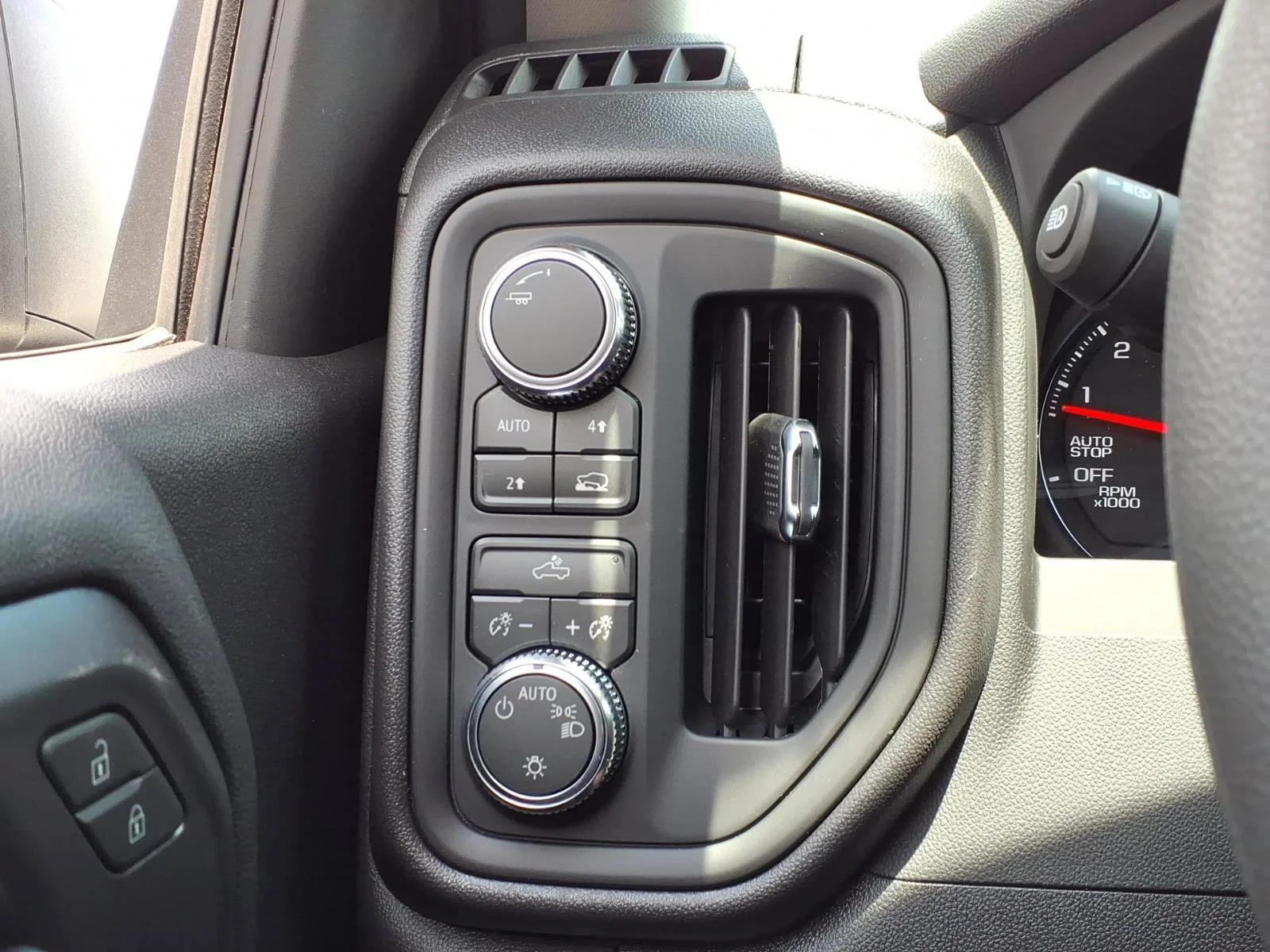 2026 GMC Sierra 1500 Pro - Photo 18