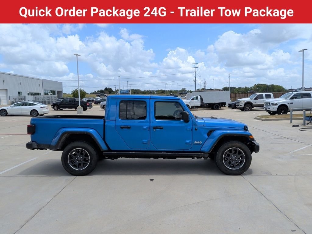 Used 2022 Blue Jeep Overland image 10
