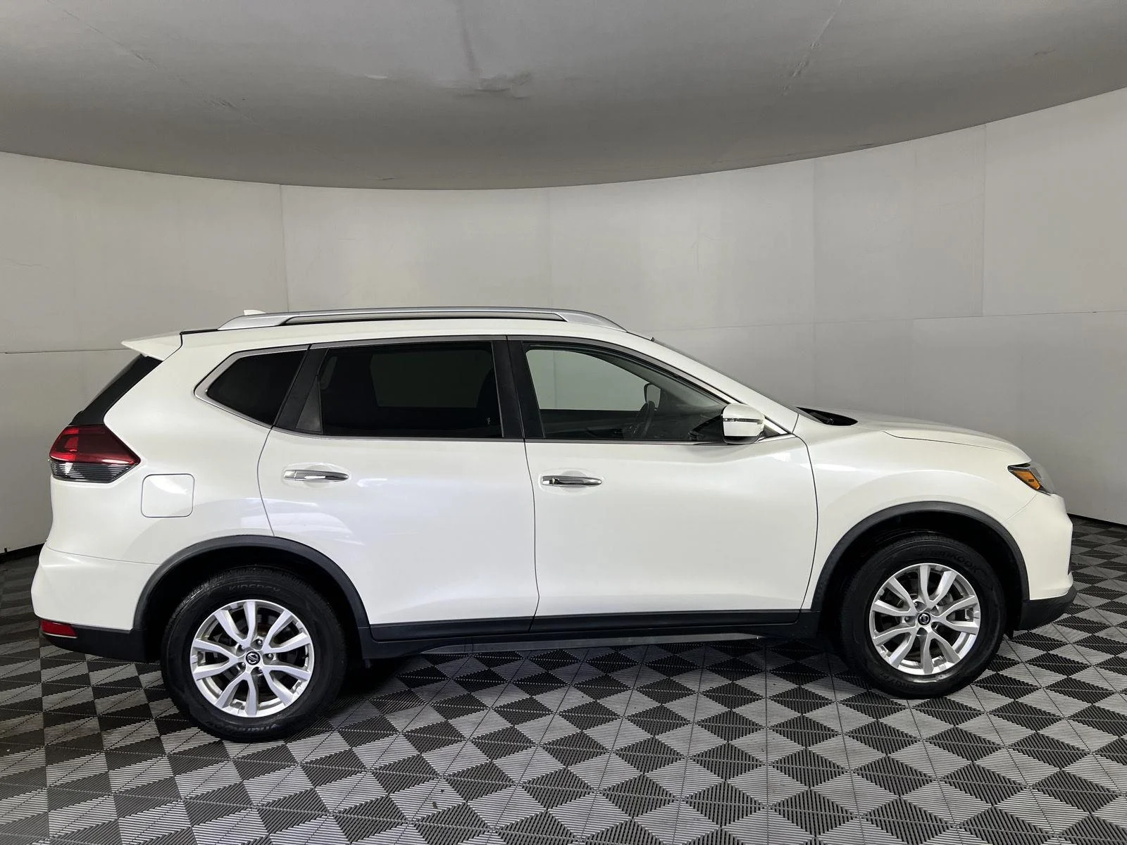 Used 2020 Pearl White Tricoat Nissan SV image 12