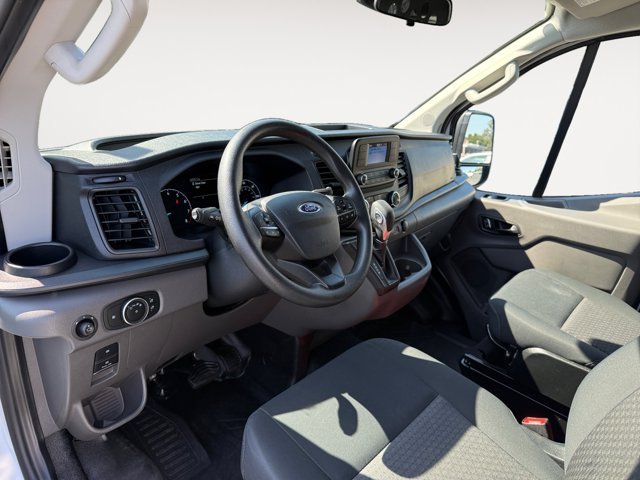 Used 2025 Oxford White Ford Base image 15