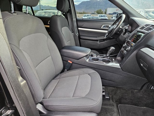 Used 2017 Shadow Black Ford XLT image 63