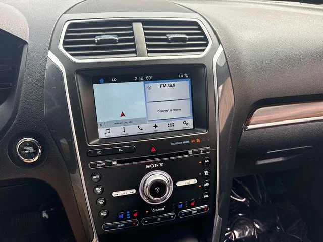 Used 2017 Gray Ford Limited image 19