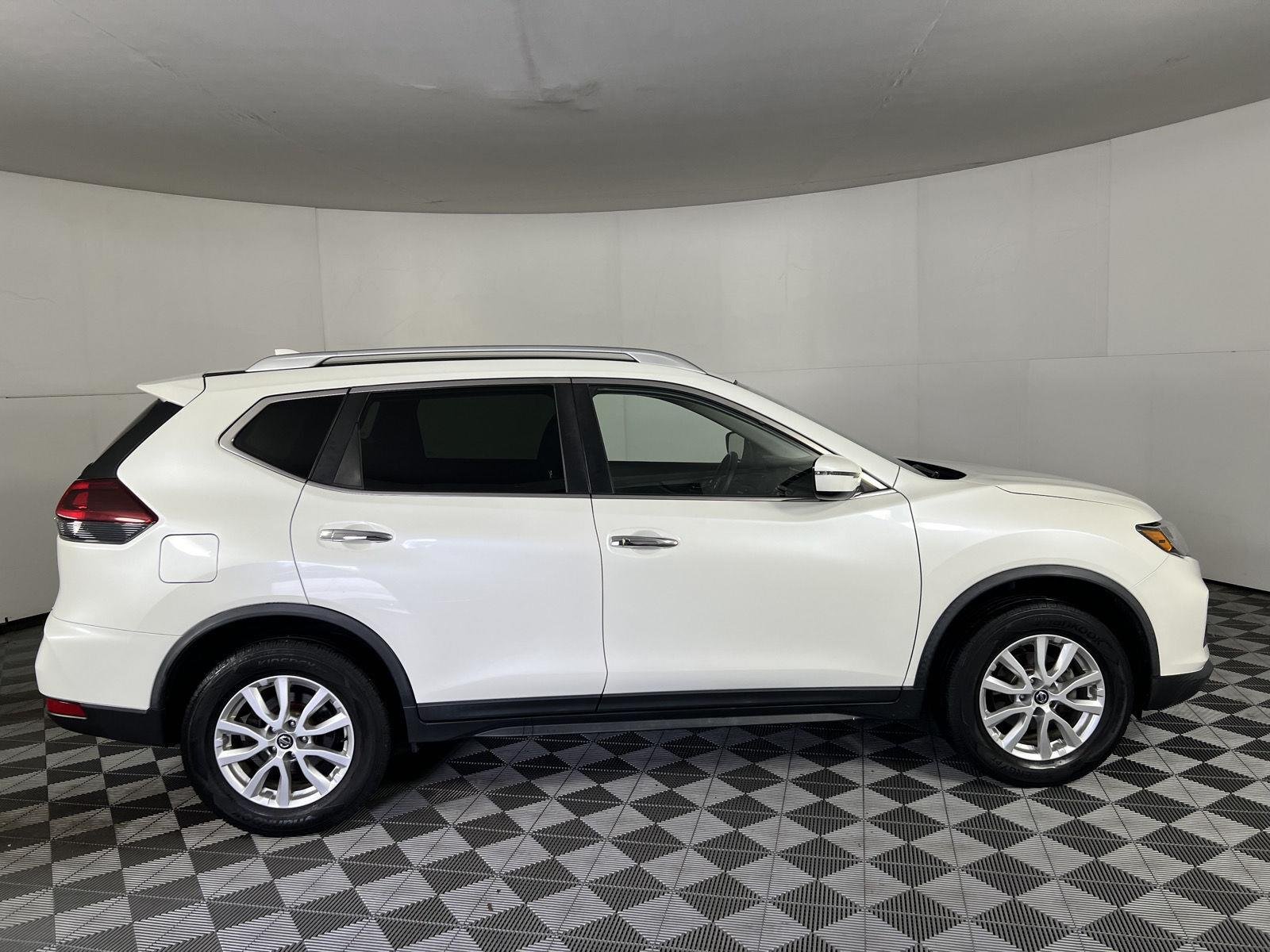 Used 2020 Pearl White Tricoat Nissan SV image 12