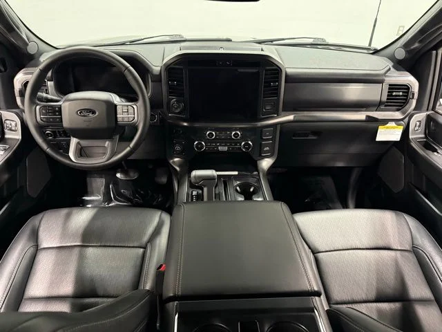Used 2025 Black Ford Lariat image 33