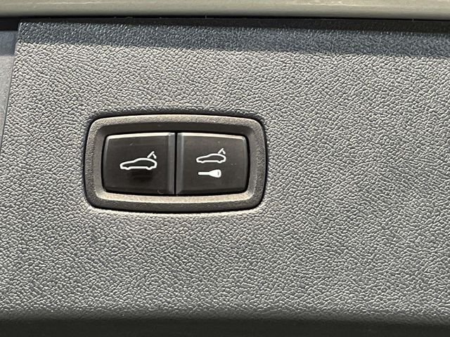 Used 2022 Silver Porsche  image 21