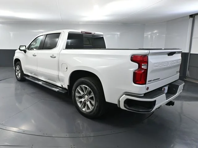 Used 2020 Beige Chevrolet High Country image 9