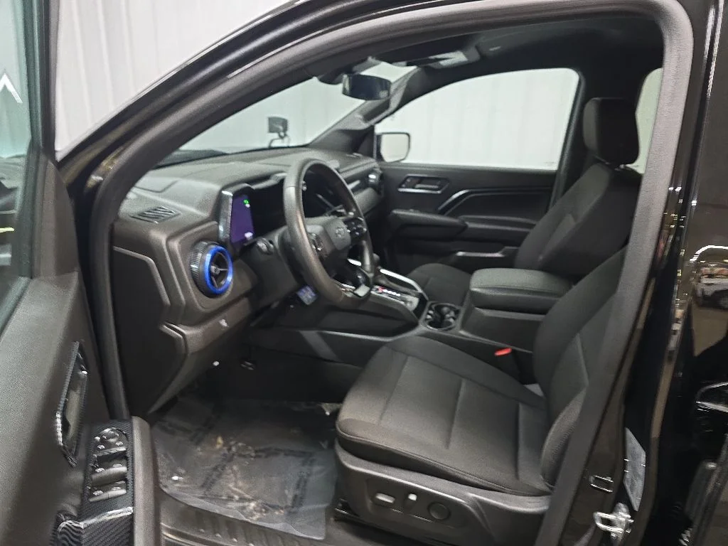 Used 2023 Black Chevrolet Trail Boss image 28