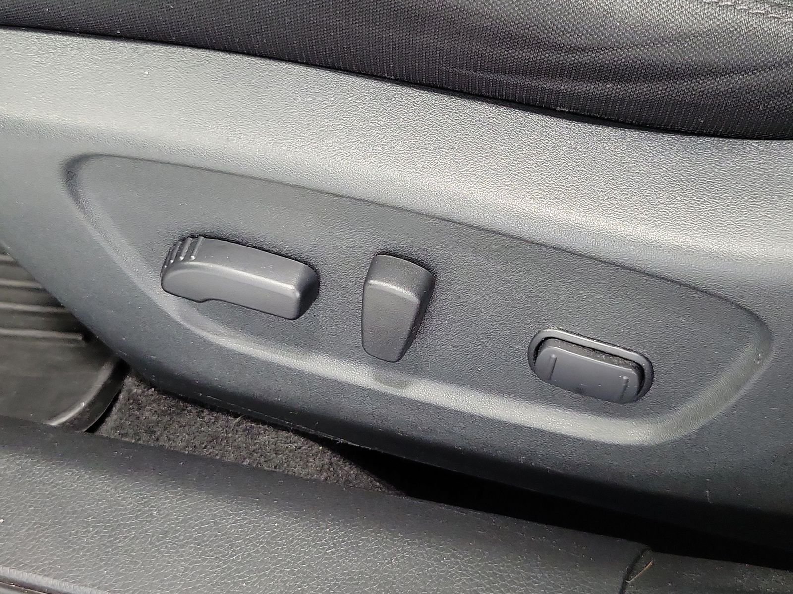 Used 2019 White Nissan SV image 9
