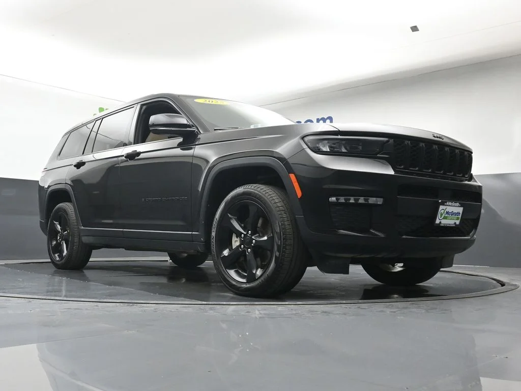 Used 2025 Black Jeep Limited image 25