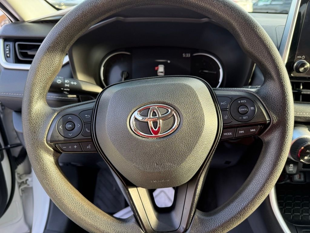 2023 Toyota RAV4 XLE - Photo 13