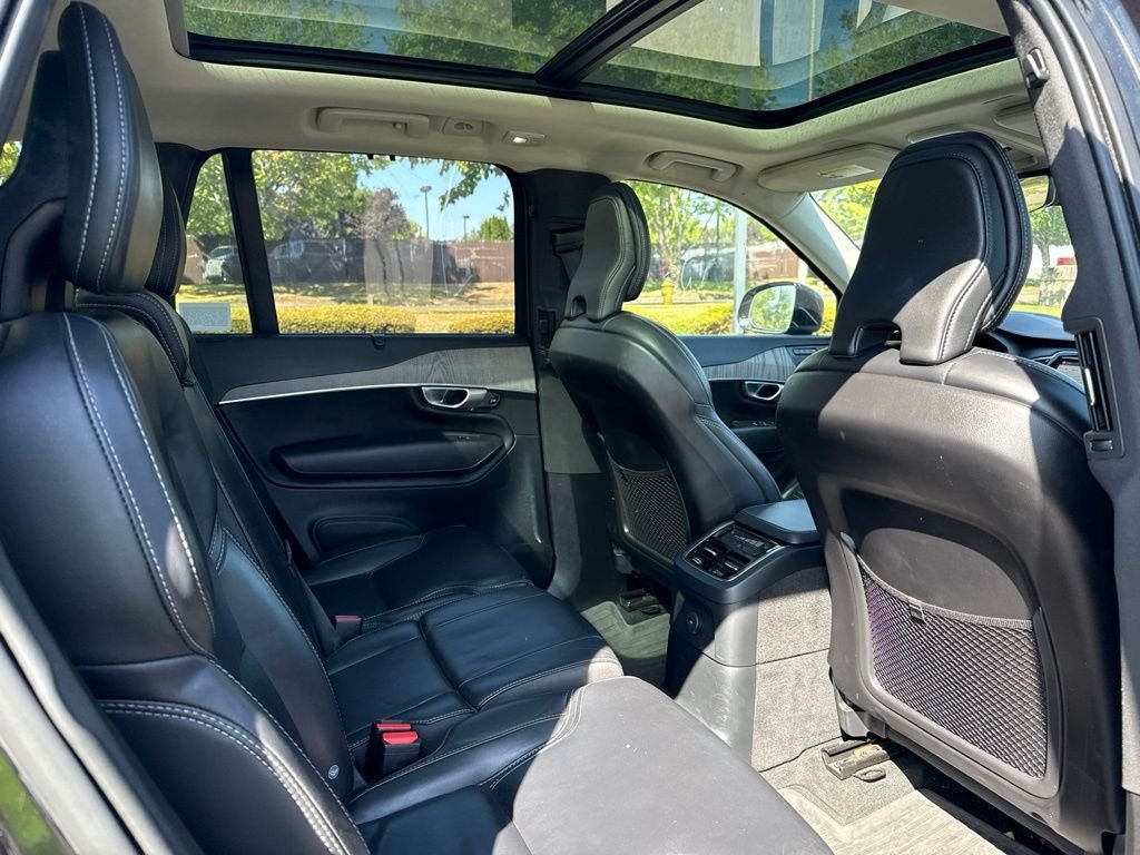 Used 2024 Onyx Black Metallic Volvo Ultimate image 25
