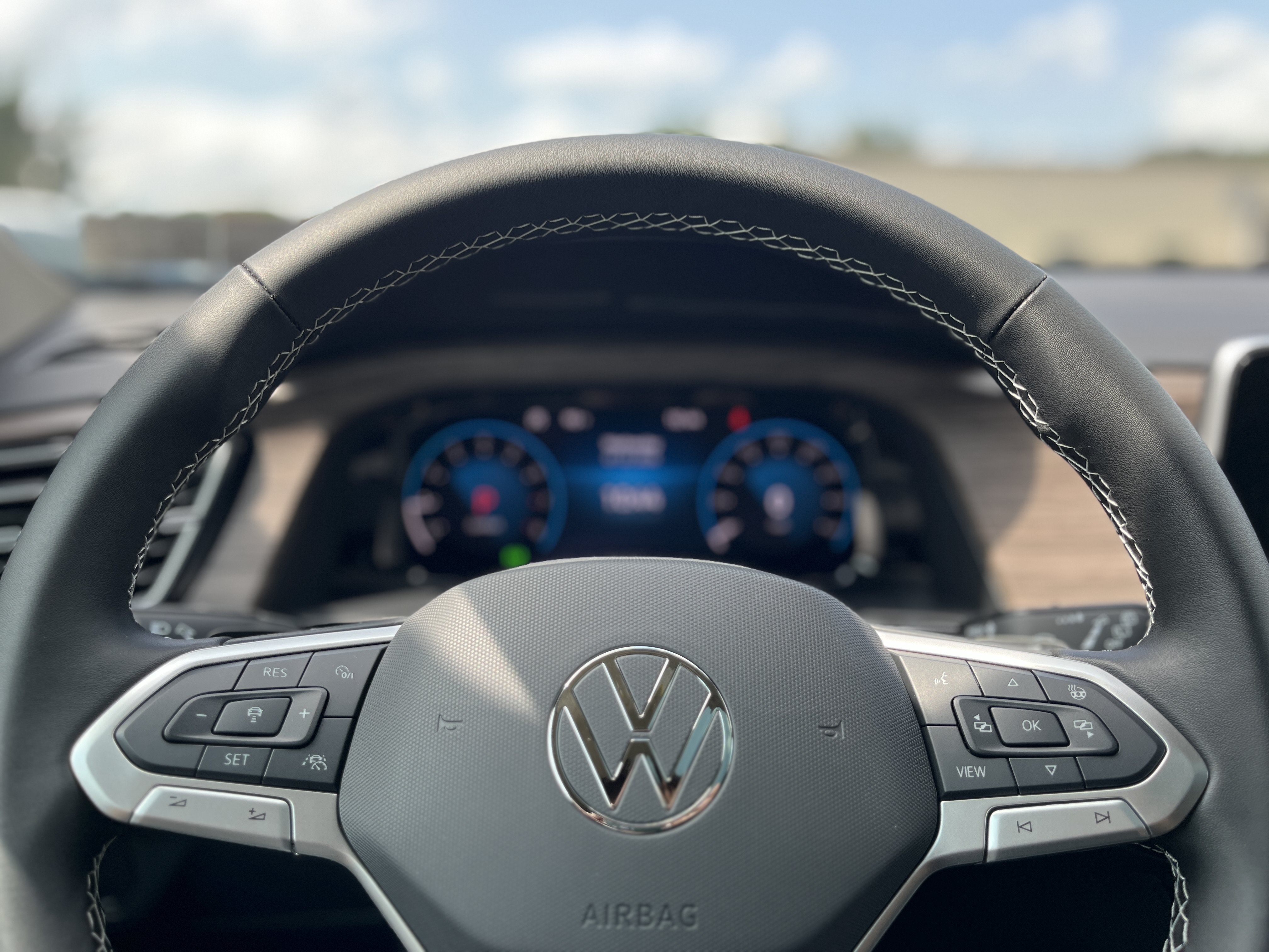 New 2026 Pure Gray Volkswagen 2.0T SEL image 20